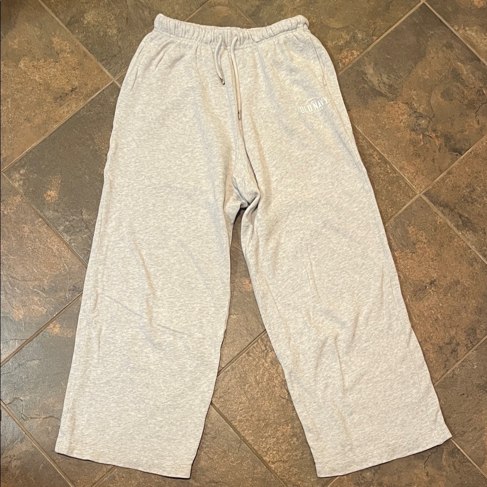 Old Navy Light Gray Wide-Leg Sweatpants